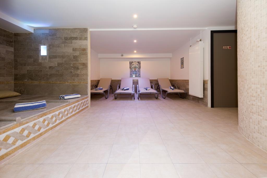 Alexain Hotel Restaurant & Wellness - Colmar Ouest 特鲁瓦埃皮 外观 照片